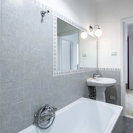 Ponte Vecchio Roomy Flat X7
